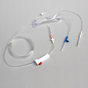 Ensemble de transfusion sanguine jetables médicaux Hot Sale (MT58004026)